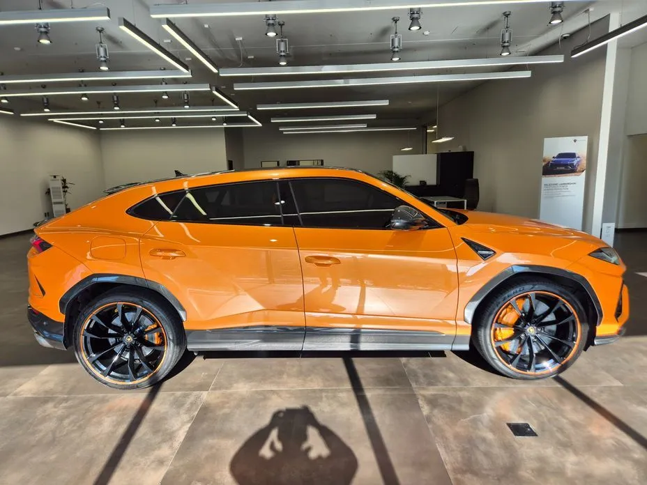 Lamborghini Urus — фото 10