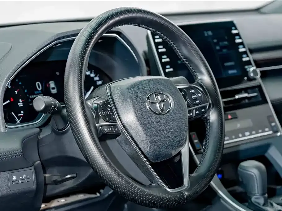 Toyota Avalon — фото 4