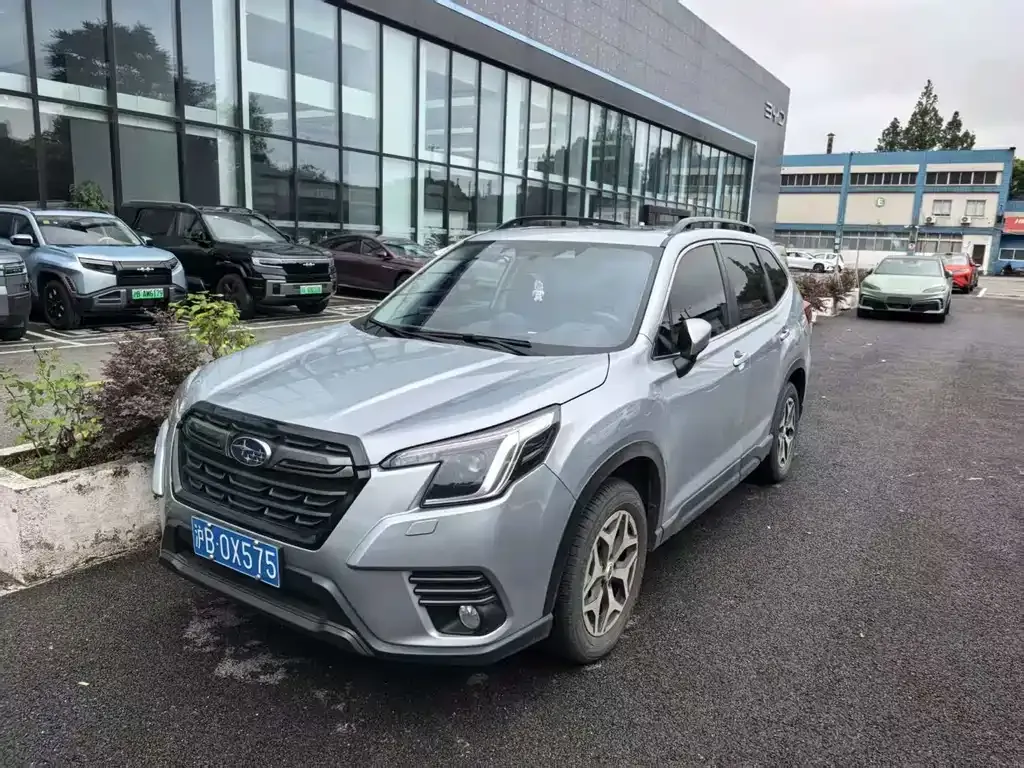 Subaru Forester — фото 1