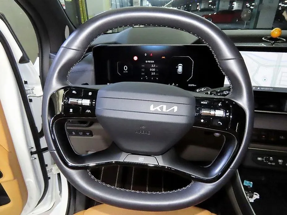 Kia Carnival — фото 10