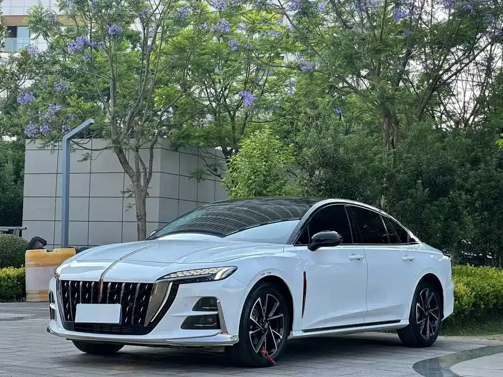 Hongqi H6 — фото 1