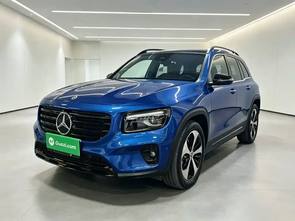 Mercedes-Benz GLB — фото 1