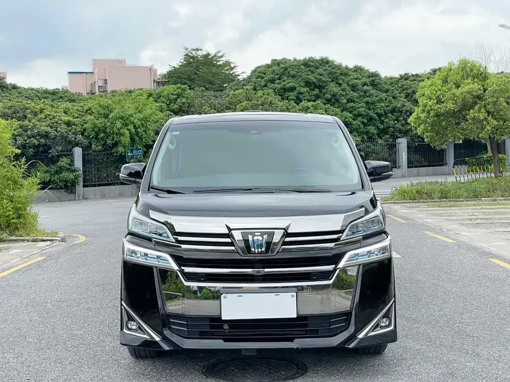 Toyota Vellfire — фото 9