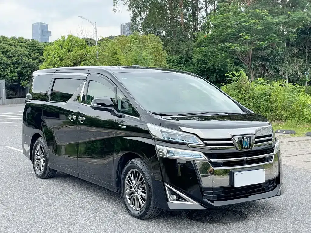Toyota Vellfire — фото 8