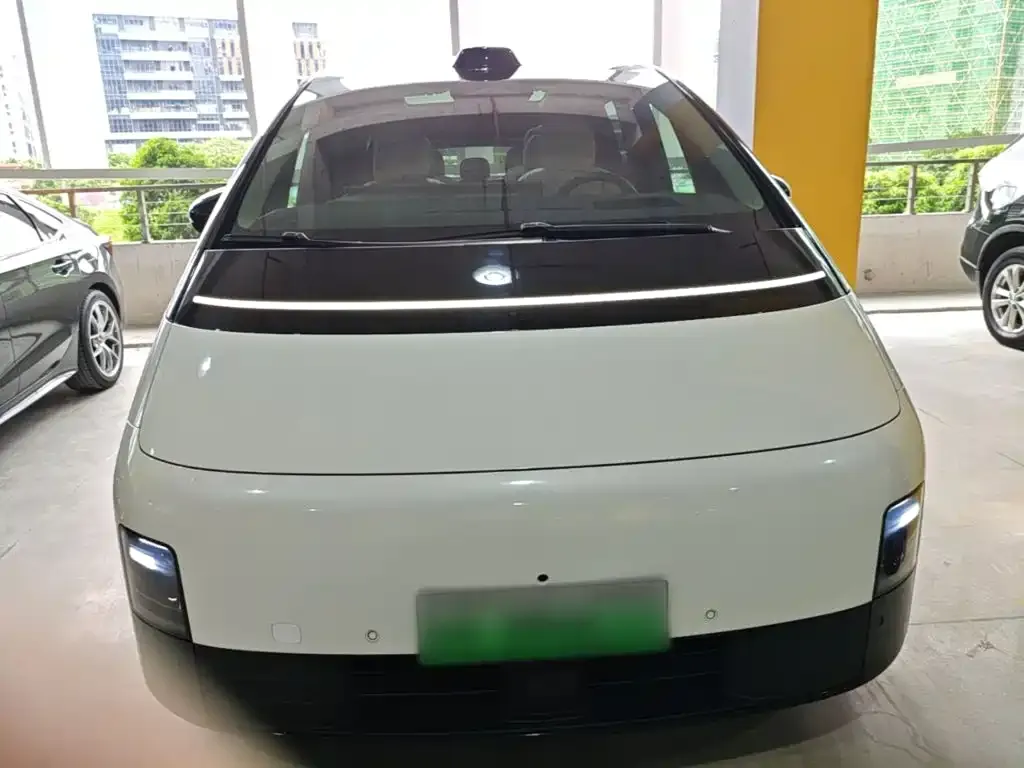 Li Auto MEGA — фото 4
