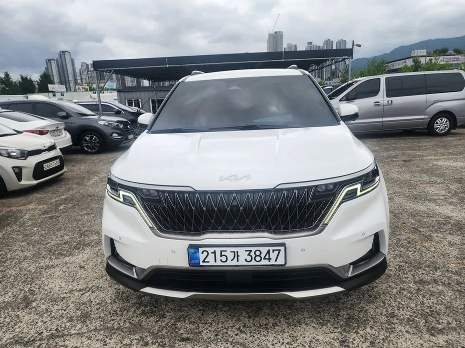 Kia Carnival — фото 1