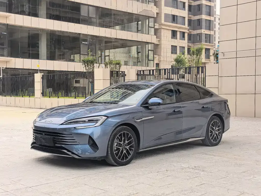BYD Seal — фото 1