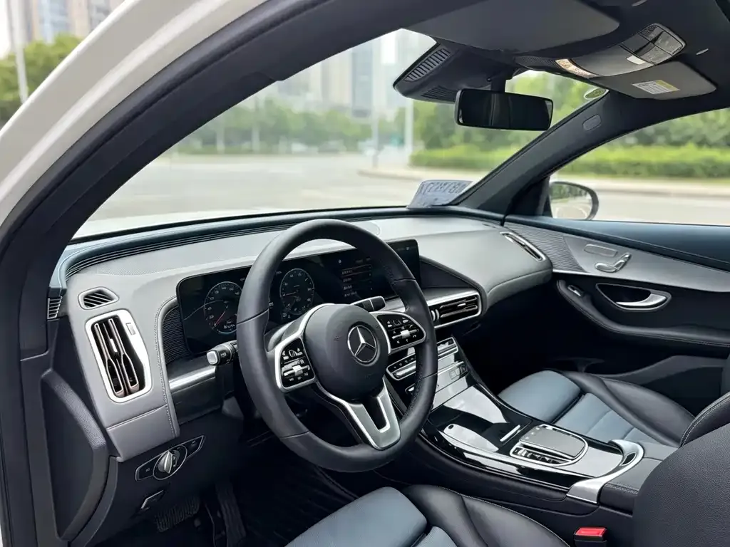 Mercedes-Benz EQC — фото 2