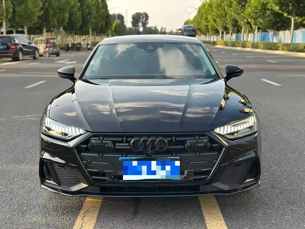 Audi A7L — фото 2