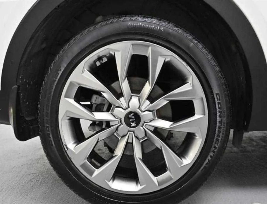 Kia Sorento — фото 5