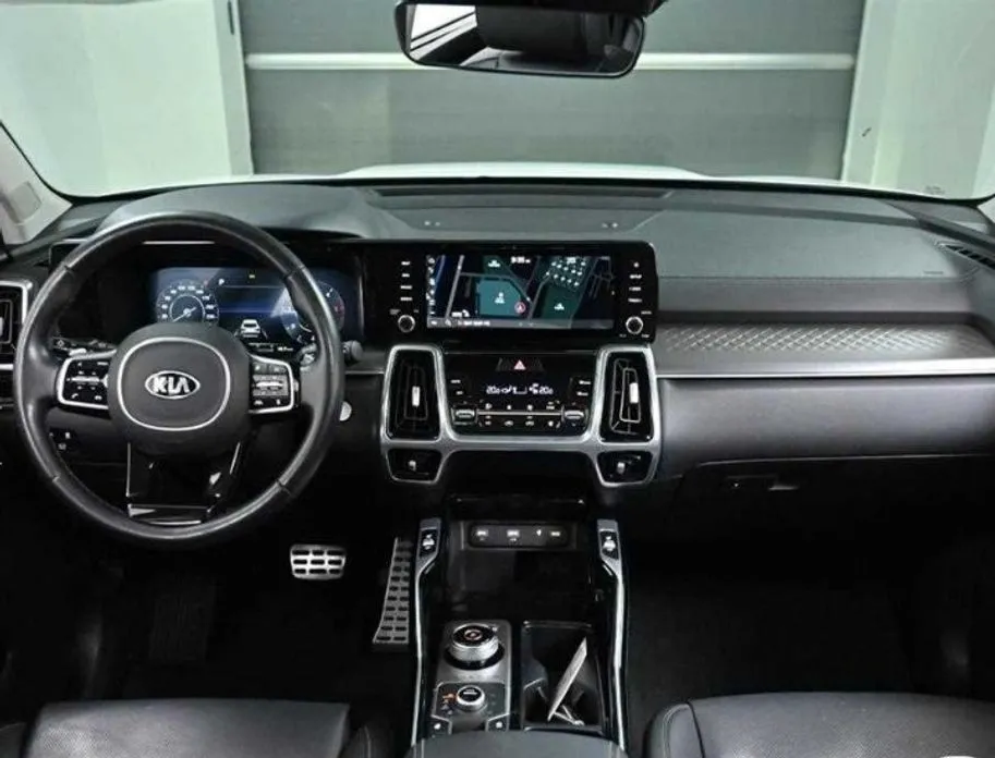 Kia Sorento — фото 8