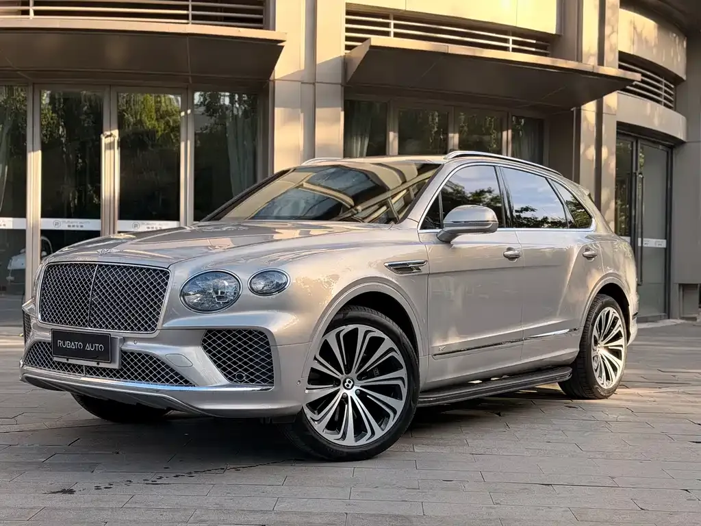 Bentley Bentayga — фото 1
