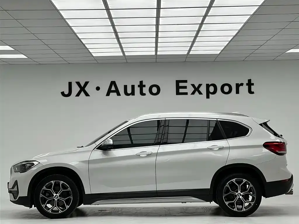 BMW X1 — фото 5