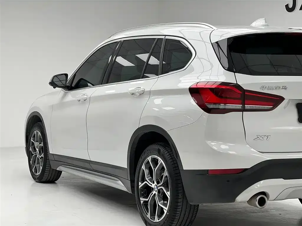 BMW X1 — фото 7