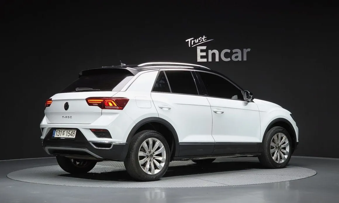 Volkswagen T-Roc — фото 6