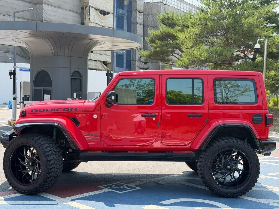 Jeep Wrangler — фото 10