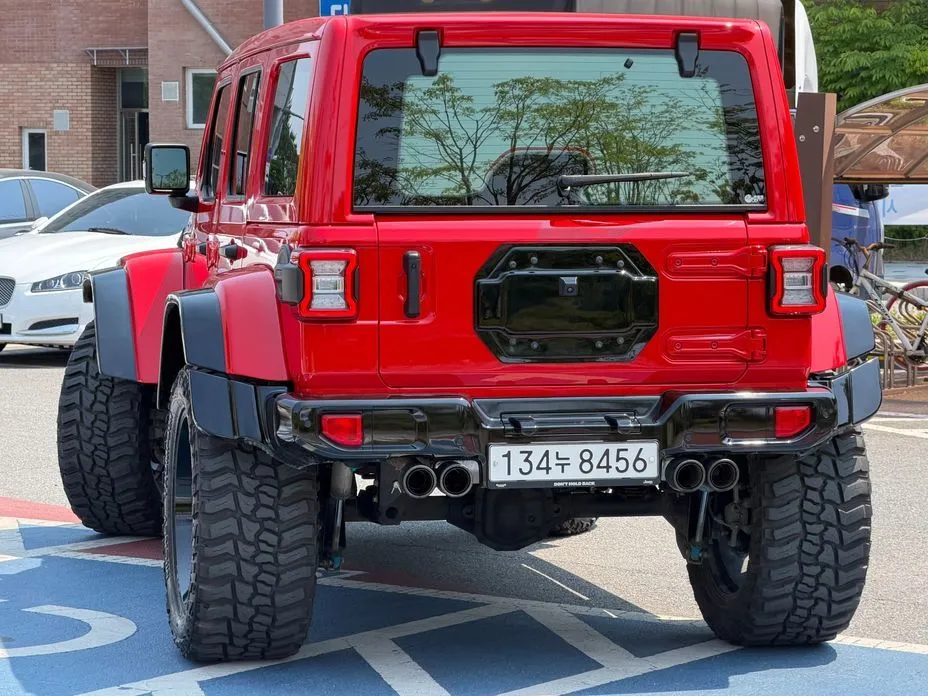 Jeep Wrangler — фото 6