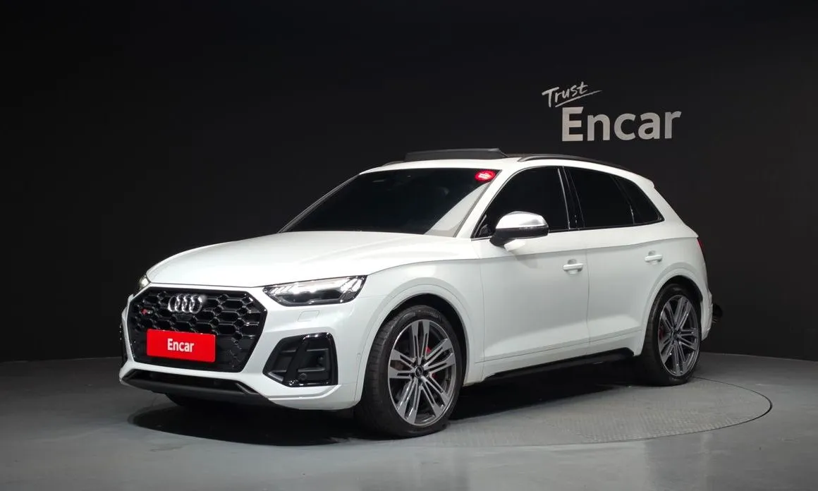Audi SQ5 — фото 1