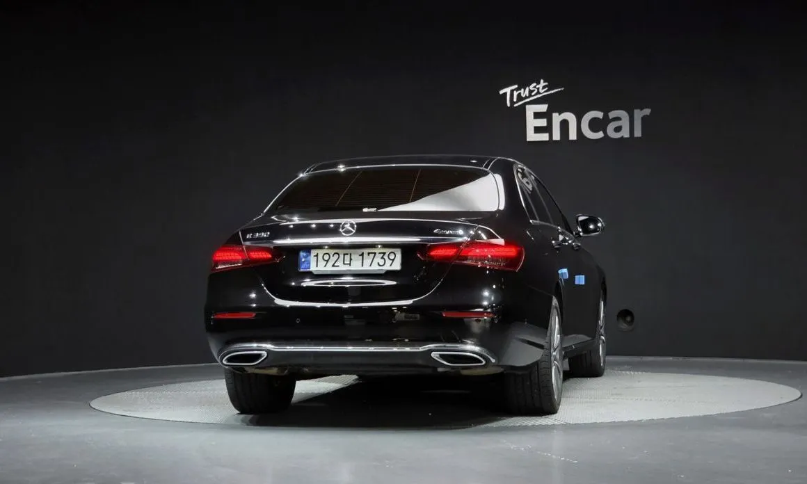Mercedes-Benz E-Class — фото 3