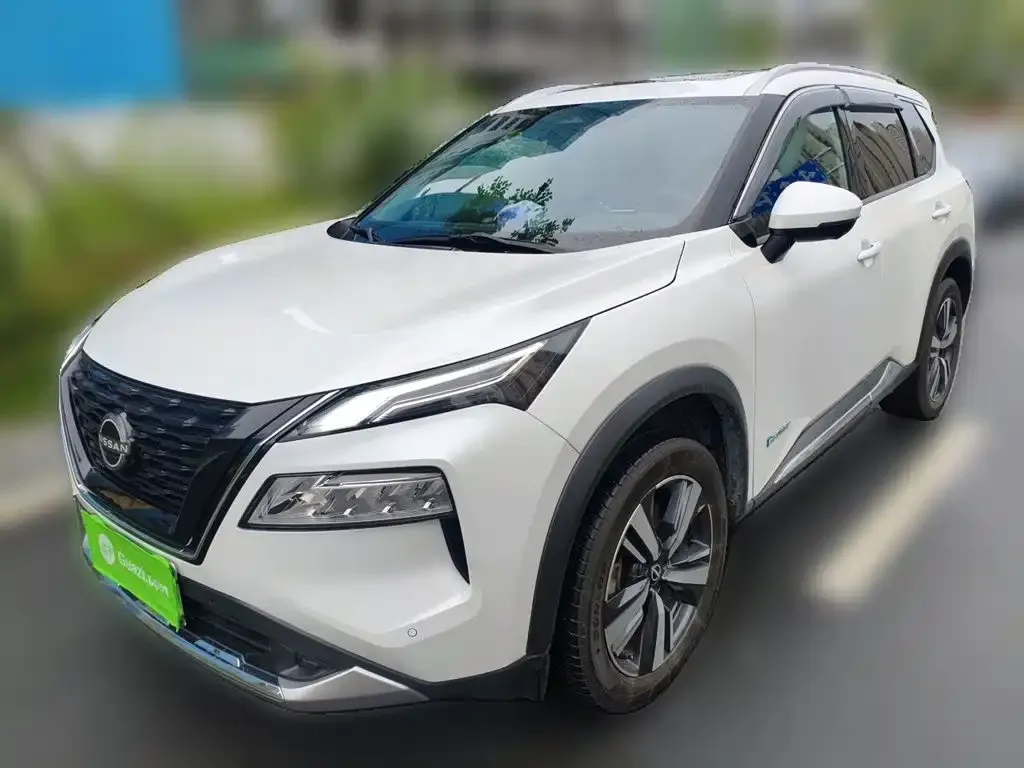 Nissan X-Trail — фото 1