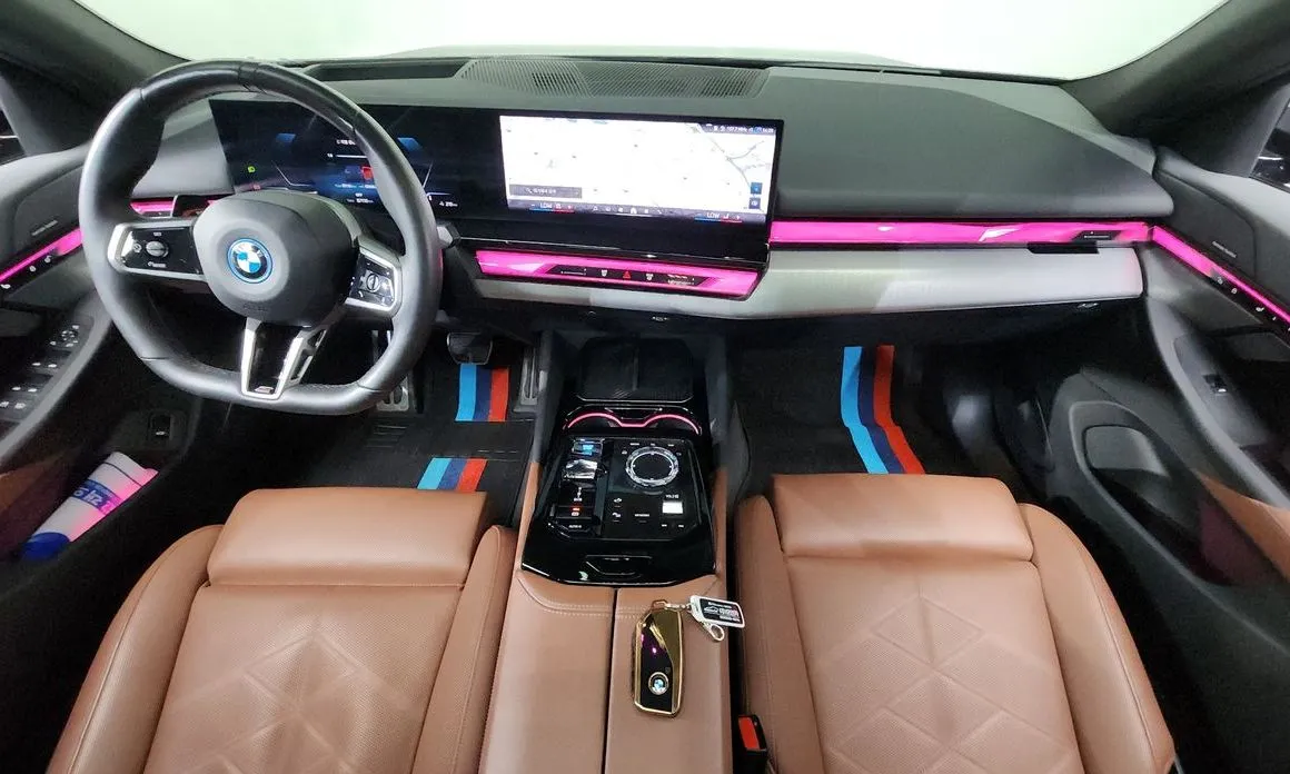 BMW i5 — фото 10