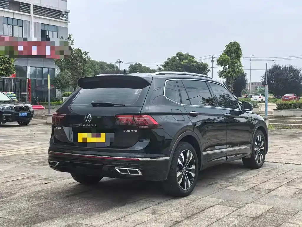 Volkswagen Tiguan L — фото 3