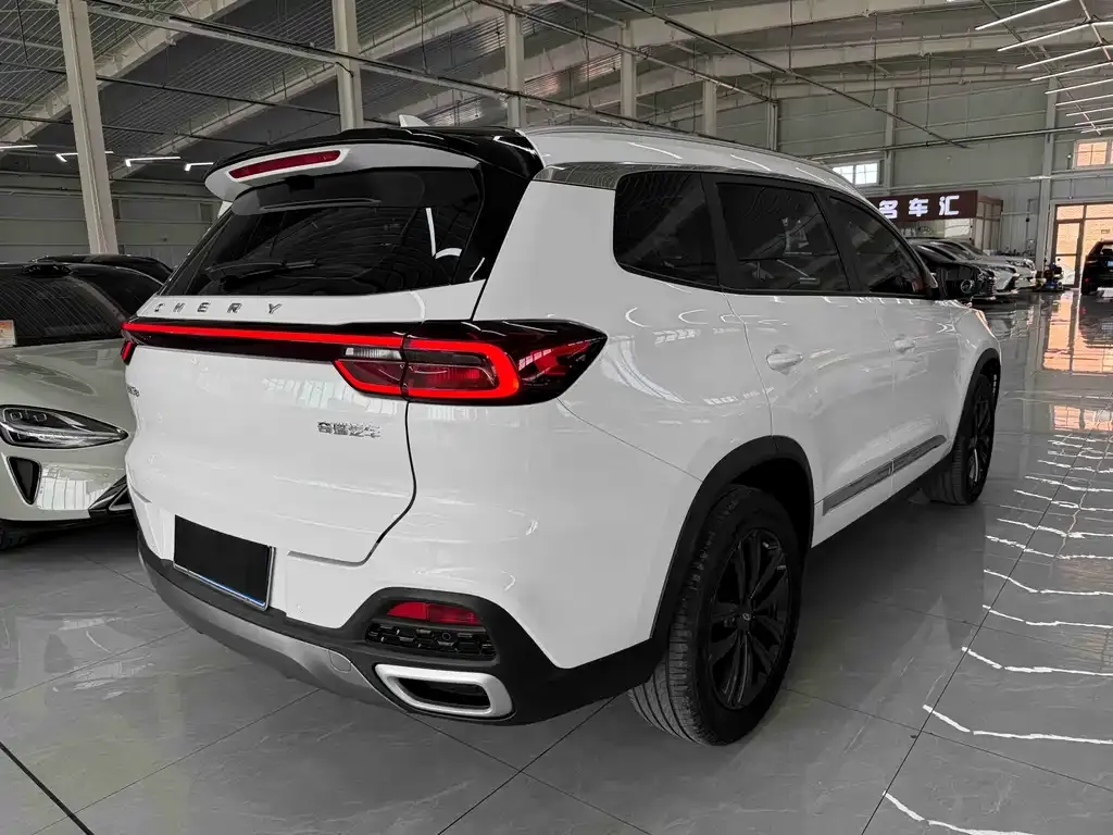 Chery Tiggo 8 — фото 3