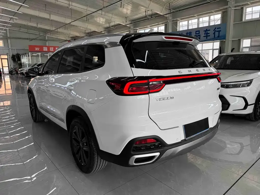 Chery Tiggo 8 — фото 6