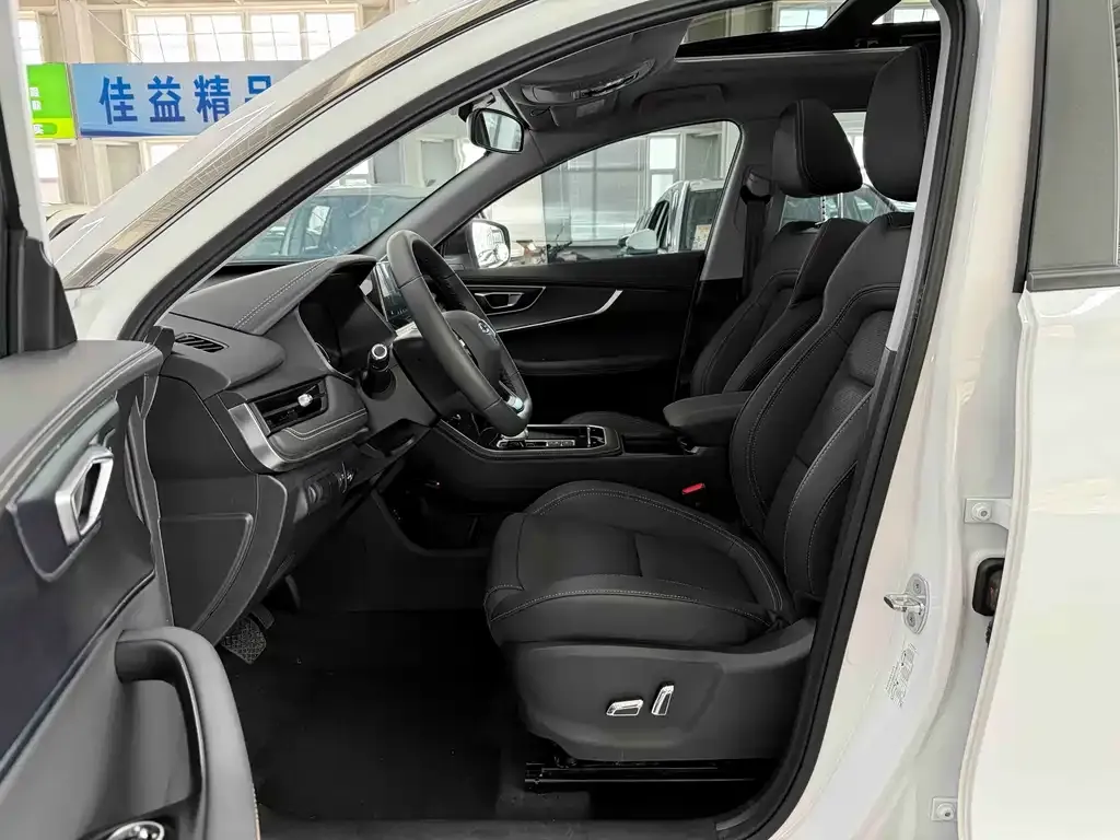 Chery Tiggo 8 — фото 2