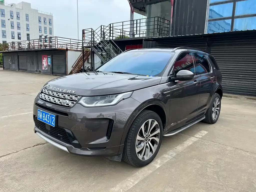 Land Rover Discovery Sport — фото 1
