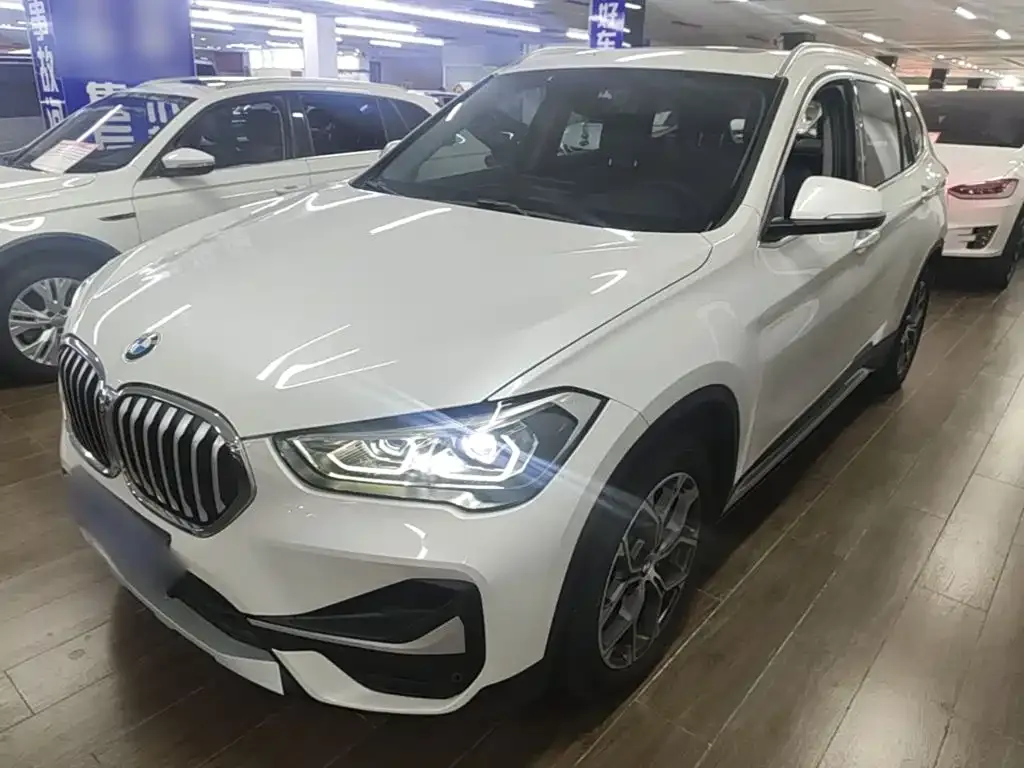 BMW X1 — фото 5