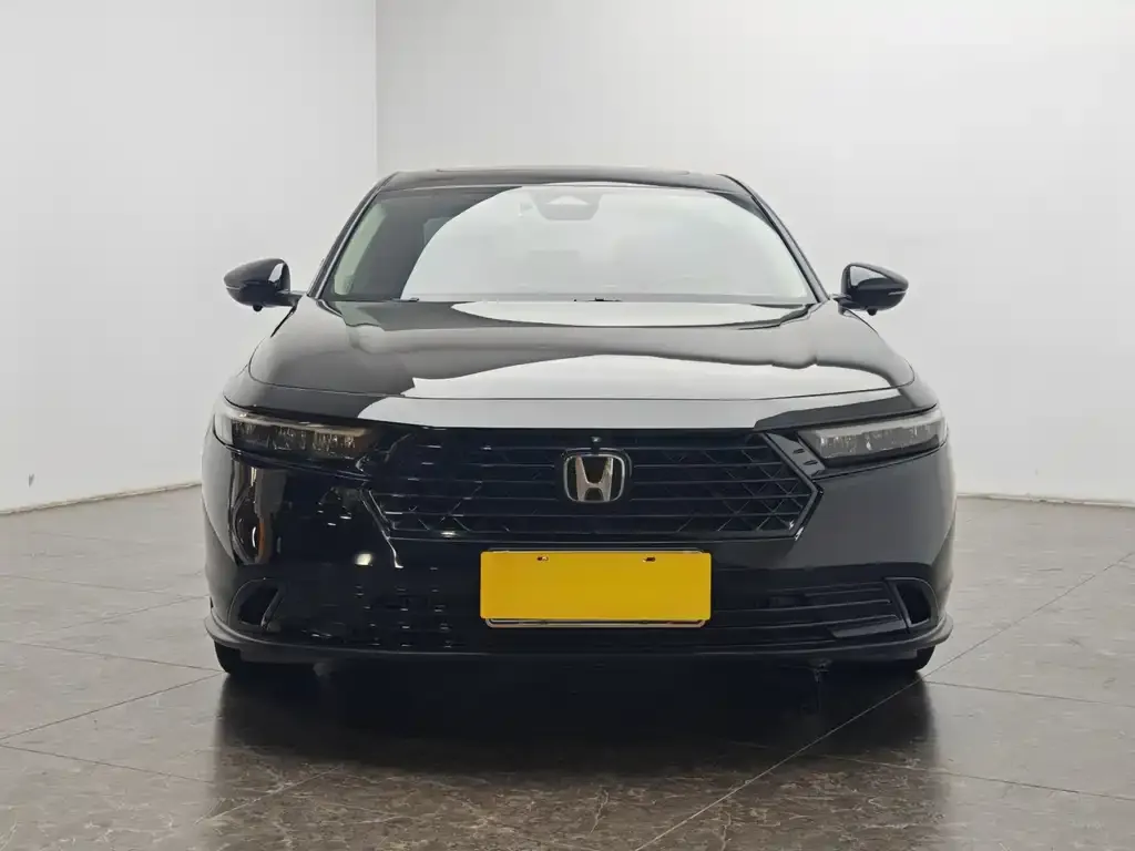 Honda Accord — фото 10