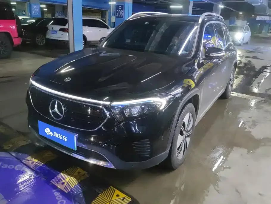 Mercedes-Benz EQB — фото 1