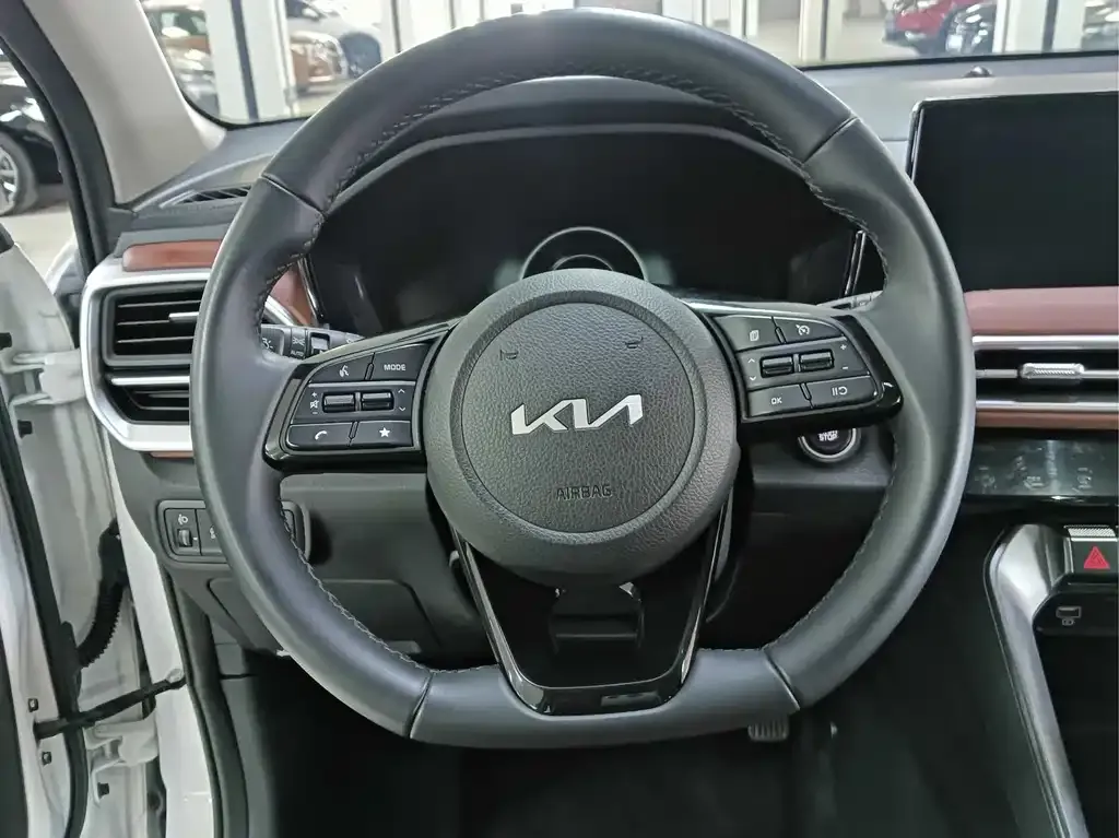 Kia Sportage — фото 5