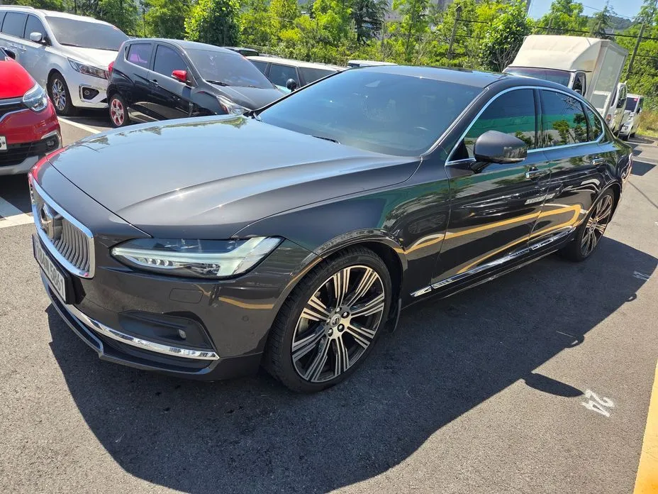 Volvo S90 — фото 1