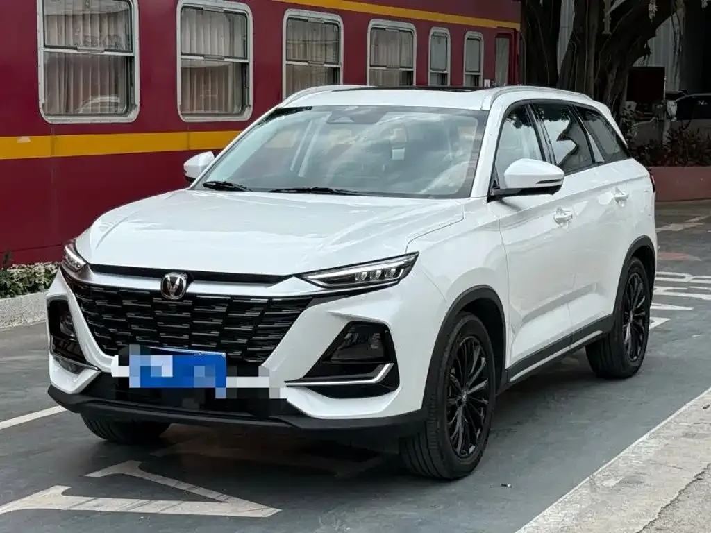 Changan CS75 — фото 1