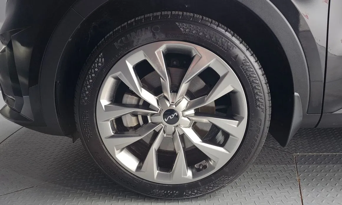 Kia Sorento — фото 9