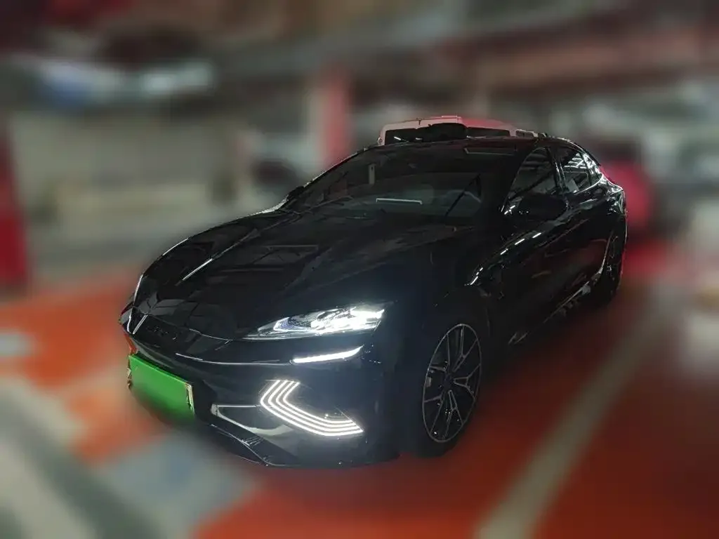 BYD Seal — фото 1