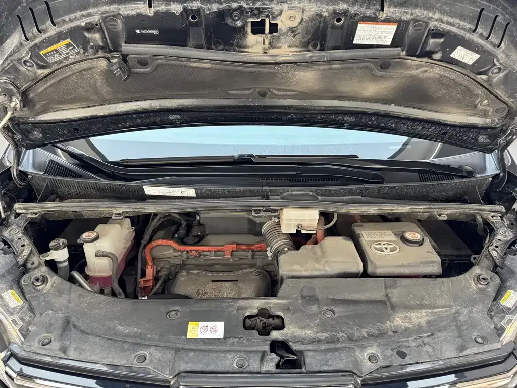 Toyota Vellfire — фото 10