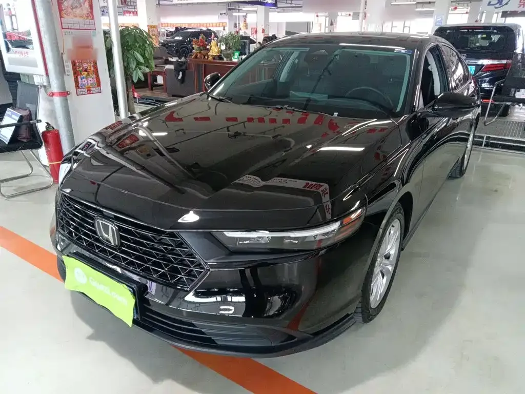 Honda Accord — фото 10