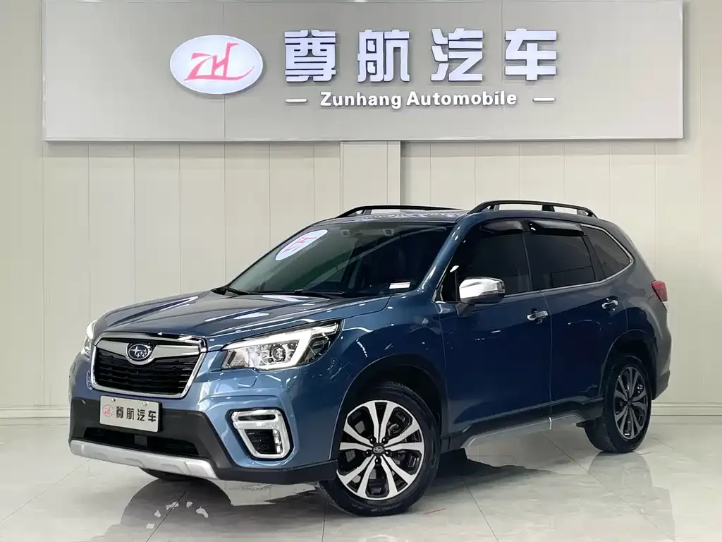 Subaru Forester — фото 1