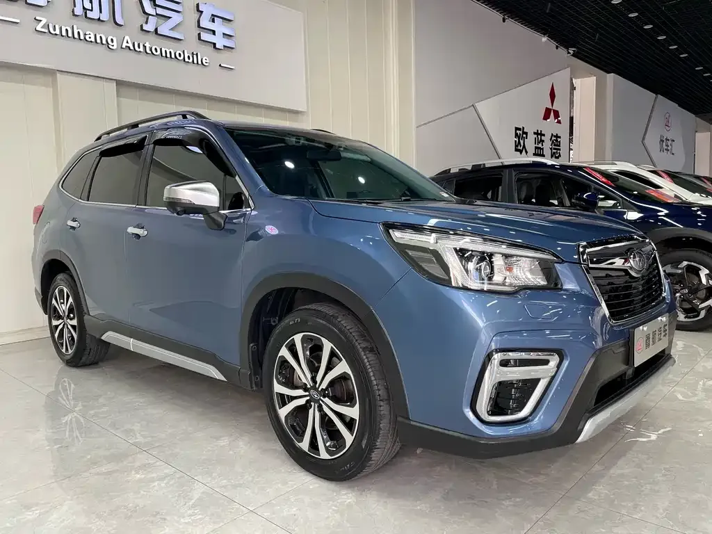 Subaru Forester — фото 10
