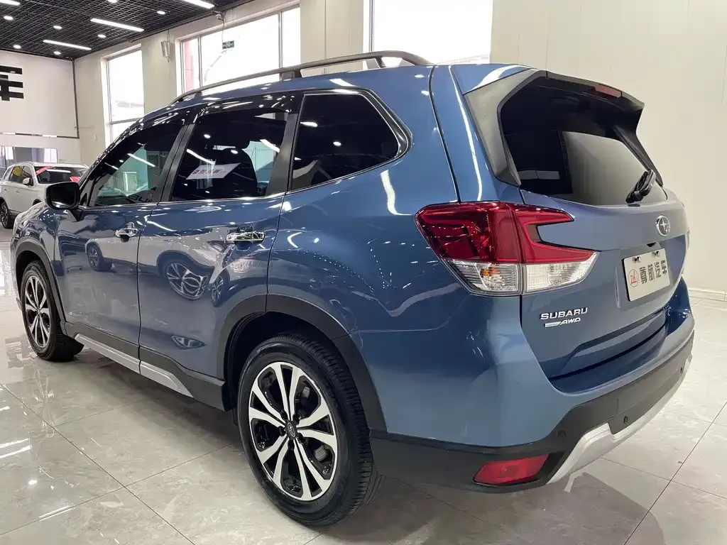 Subaru Forester — фото 9