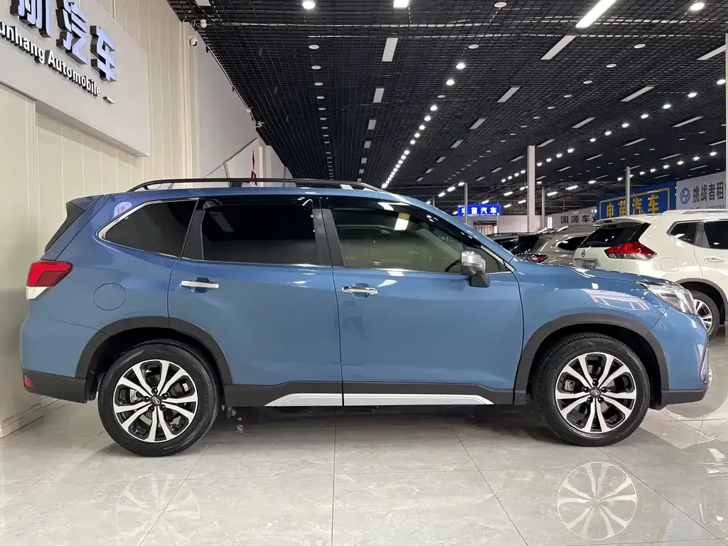 Subaru Forester — фото 6