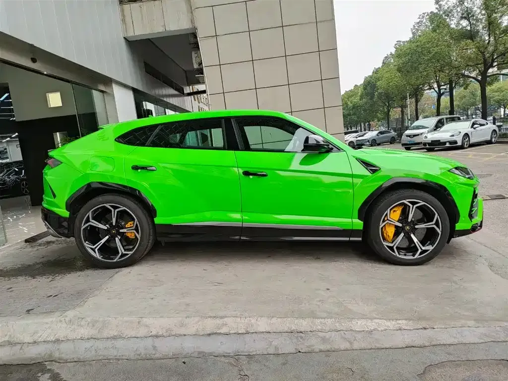 Lamborghini Urus — фото 8