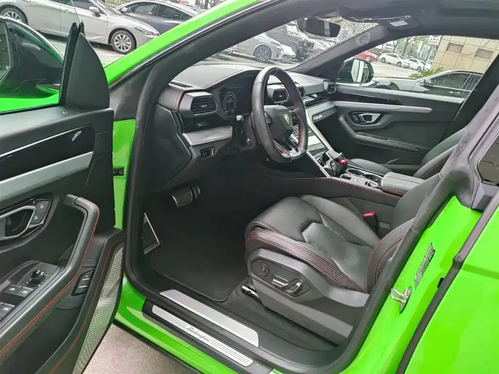 Lamborghini Urus — фото 4