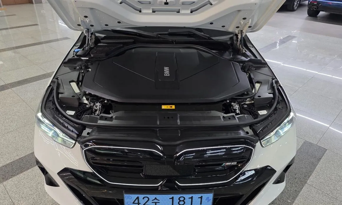 BMW i5 — фото 6