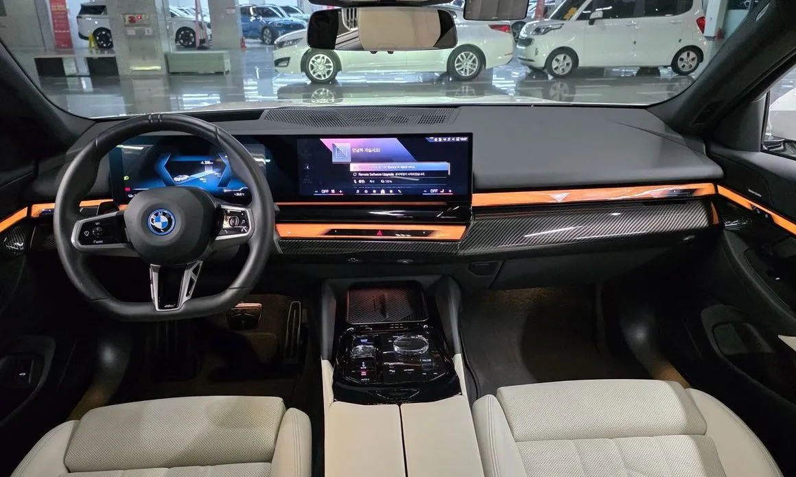 BMW i5 — фото 9