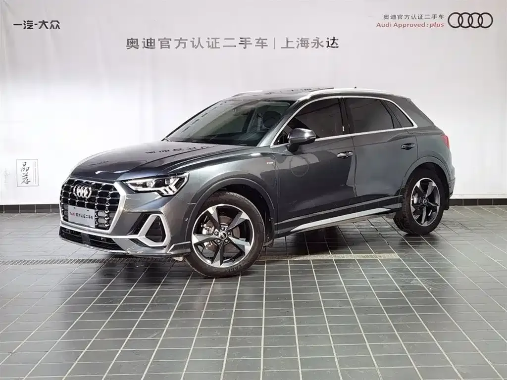 Audi Q3 — фото 1