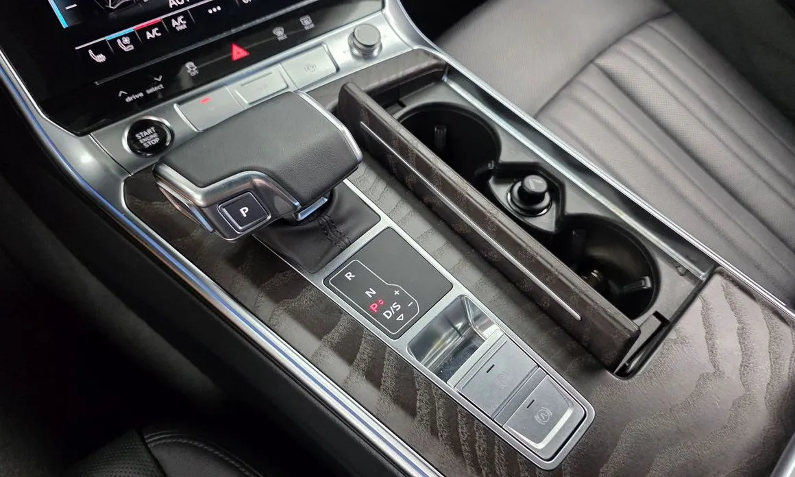 Audi A6 — фото 7